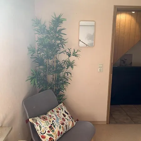 Cozy Little Townhouse With Charm Vakantiehuis