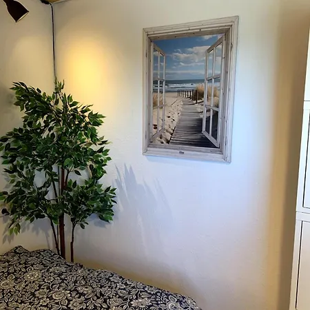 Cozy Little Townhouse With Charm Vakantiehuis