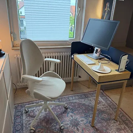 Cozy Little Townhouse With Charm Vakantiehuis